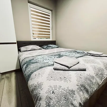 Nj Deluxe וארנה