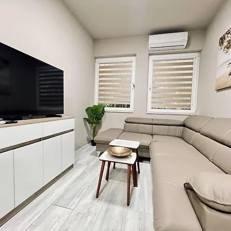 Nj Deluxe Varna