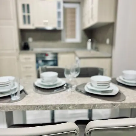 Nj Deluxe וארנה