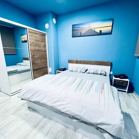 Nj Deluxe * וארנה