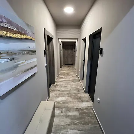 Nj Deluxe דירה וארנה