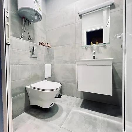 Nj Deluxe דירה וארנה